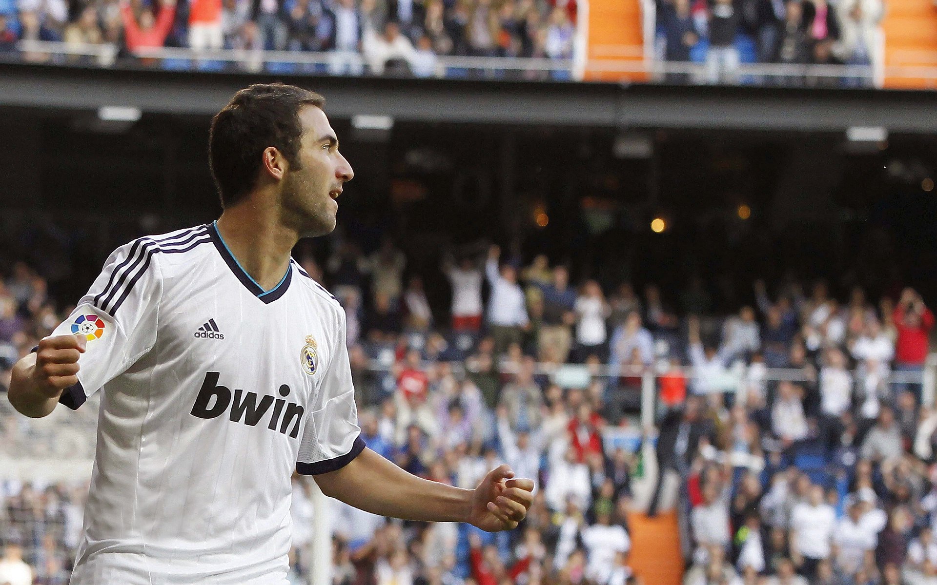 西班牙大胜斯洛伐克，成功晋级欧锦赛强，西班牙对斯洛伐克比赛